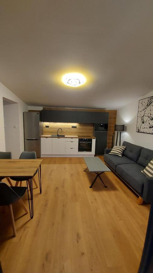 Apartman Cassovia Holcikovce Buitenkant foto